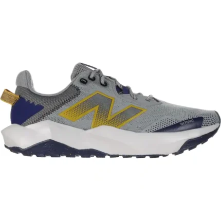 Zapatillas New Balance Hombre MTNTRV6: Trail Running resistentes y con máxima tracción